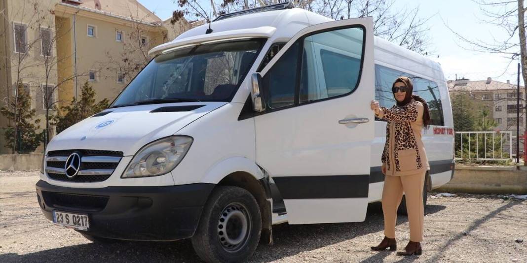 Eşinden devraldı servis şoförü oldu: 5 yıllık azmiyle ön yargıları yıktı 5